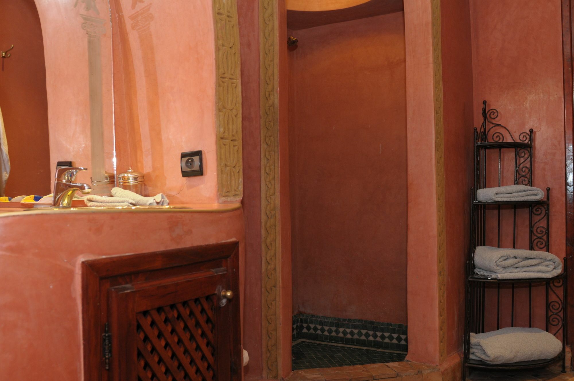 Riad Atlas IV And Spa Riad